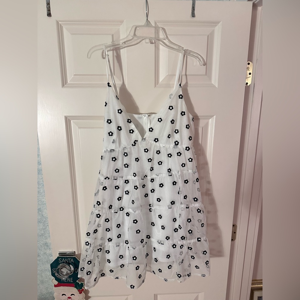 Black and White Boutique Flower Dress